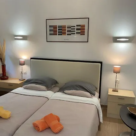 Cala Sultana -baie Santa Giulia - Rez Jardin 1ere Ligne *