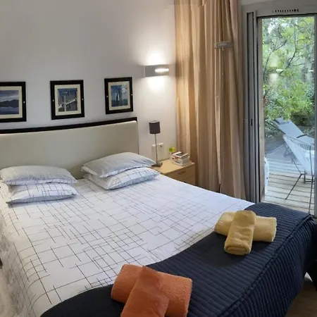 Cala Sultana -baie Santa Giulia - Rez Jardin 1ere Ligne Lägenhet *