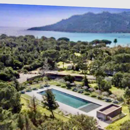 Appartement Cala Sultana -baie Santa Giulia - Rez Jardin 1ere Ligne