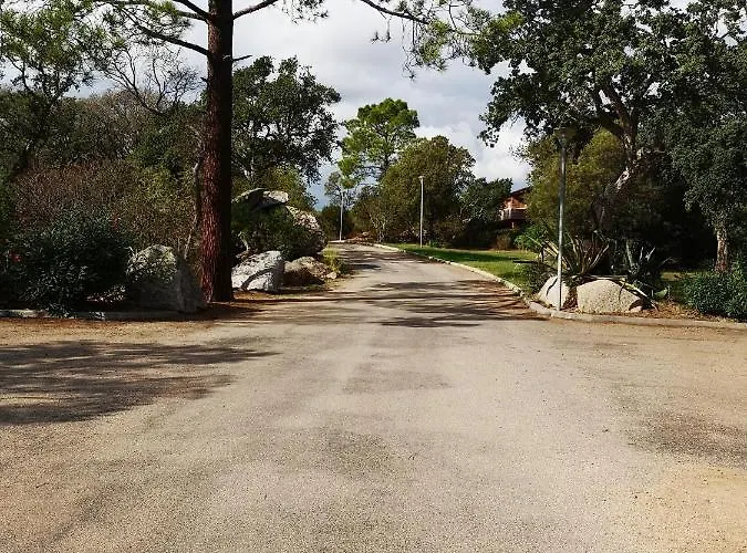 Cala Sultana -baie Santa Giulia - Rez Jardin 1ere Ligne * 维琪奥港