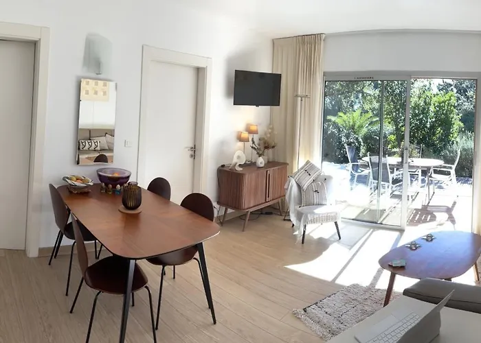 Cala Sultana -baie Santa Giulia - Rez Jardin 1ere Ligne Appartamento
